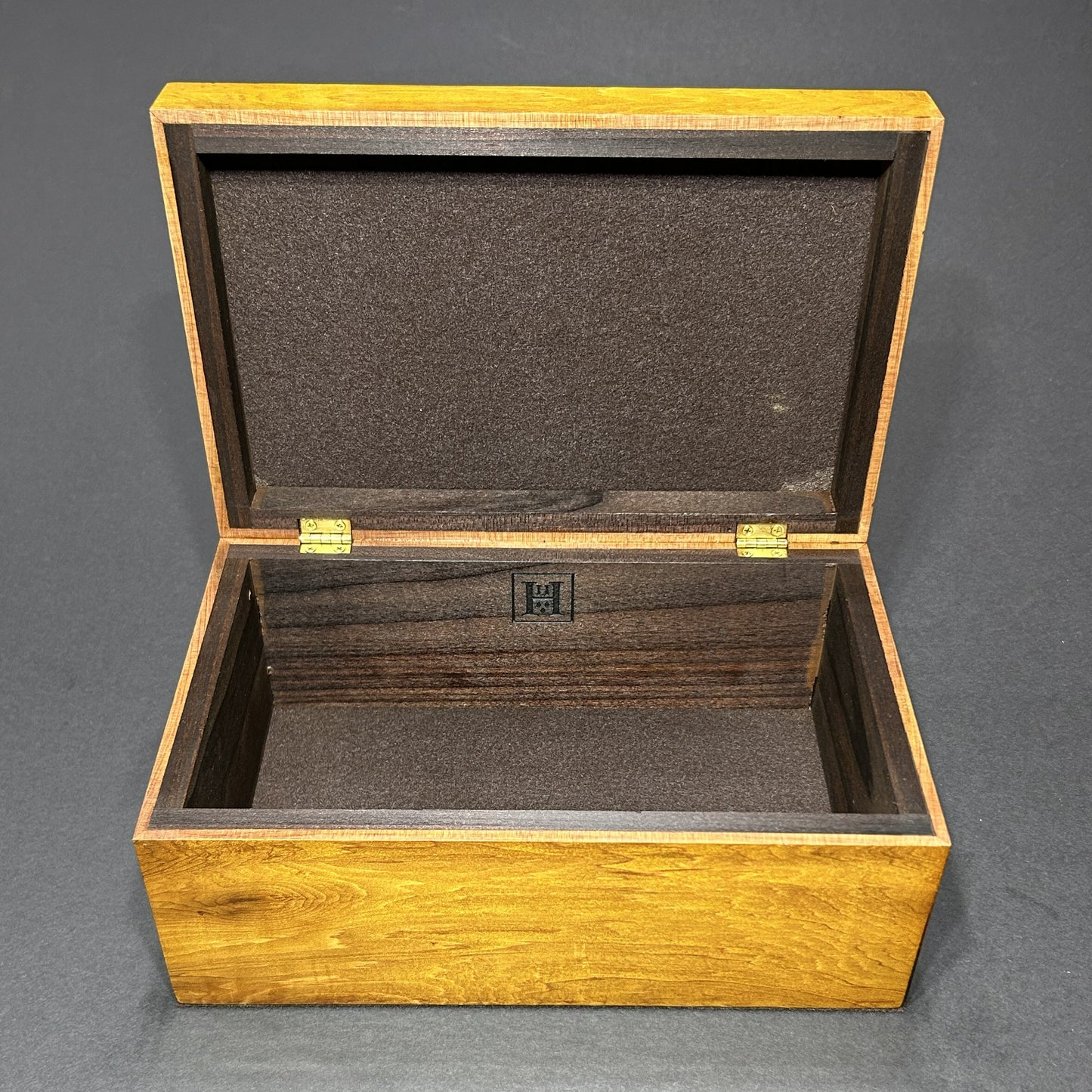 Western Red Cedar (L)