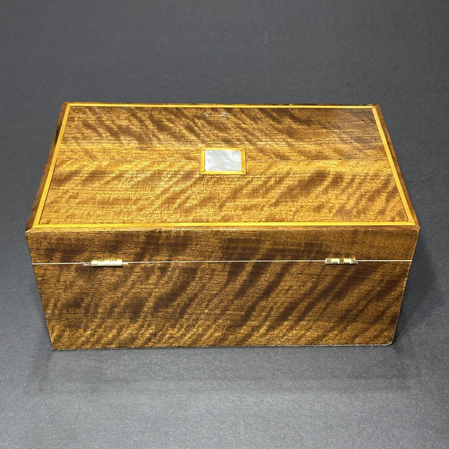 Flamed Black Walnut (L)