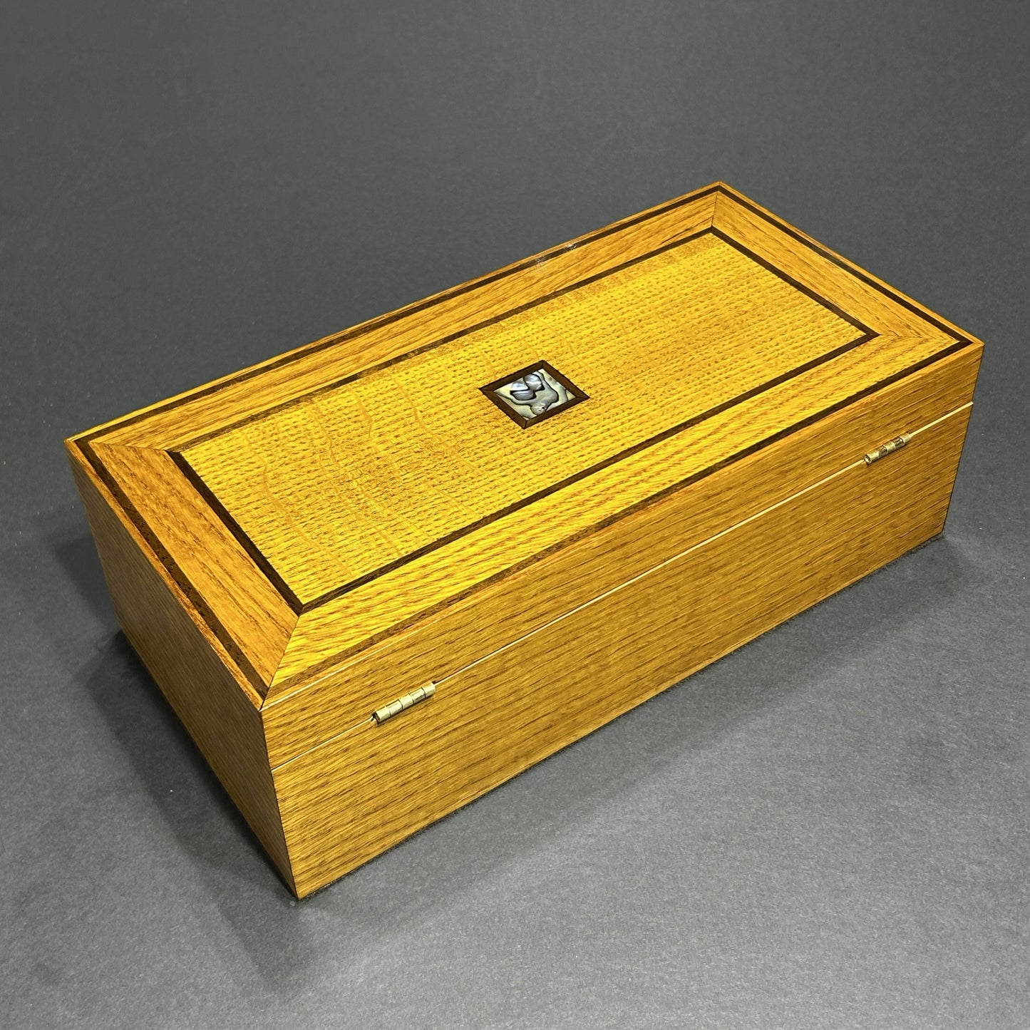 Quartersawn White Oak (William Penn)