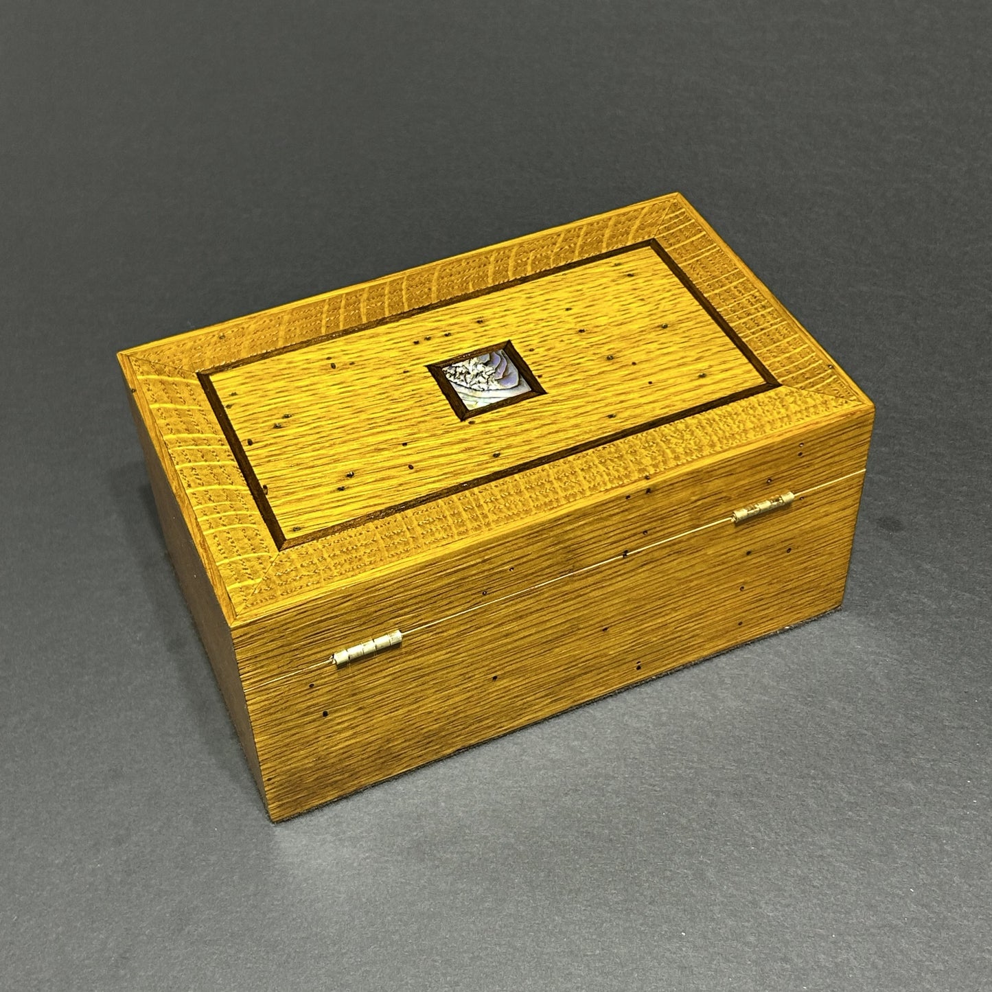 Riftsawn White Oak (Wormy)