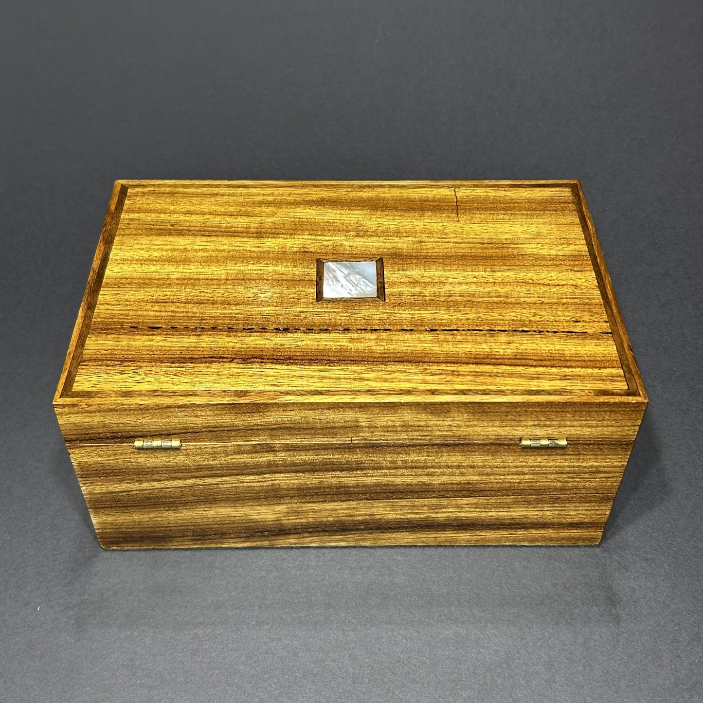 Quartersawn Zebrawood (L)