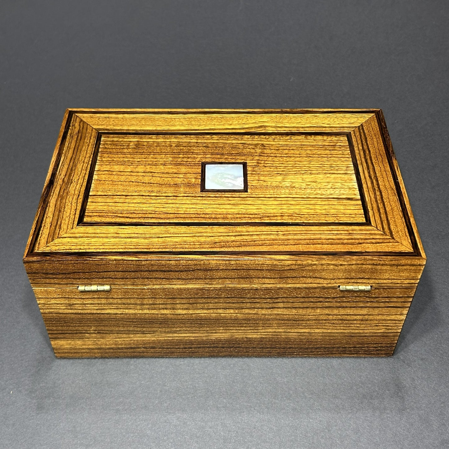 Quartersawn Zebrawood (L)