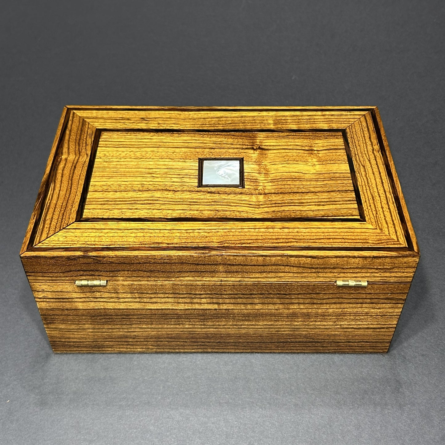 Quartersawn Zebrawood (L)