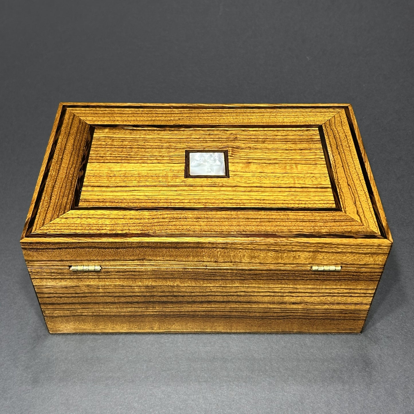 Quartersawn Zebrawood (L)