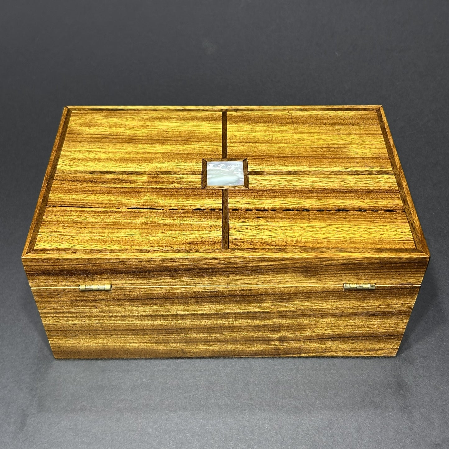 Quartersawn Zebrawood (L)