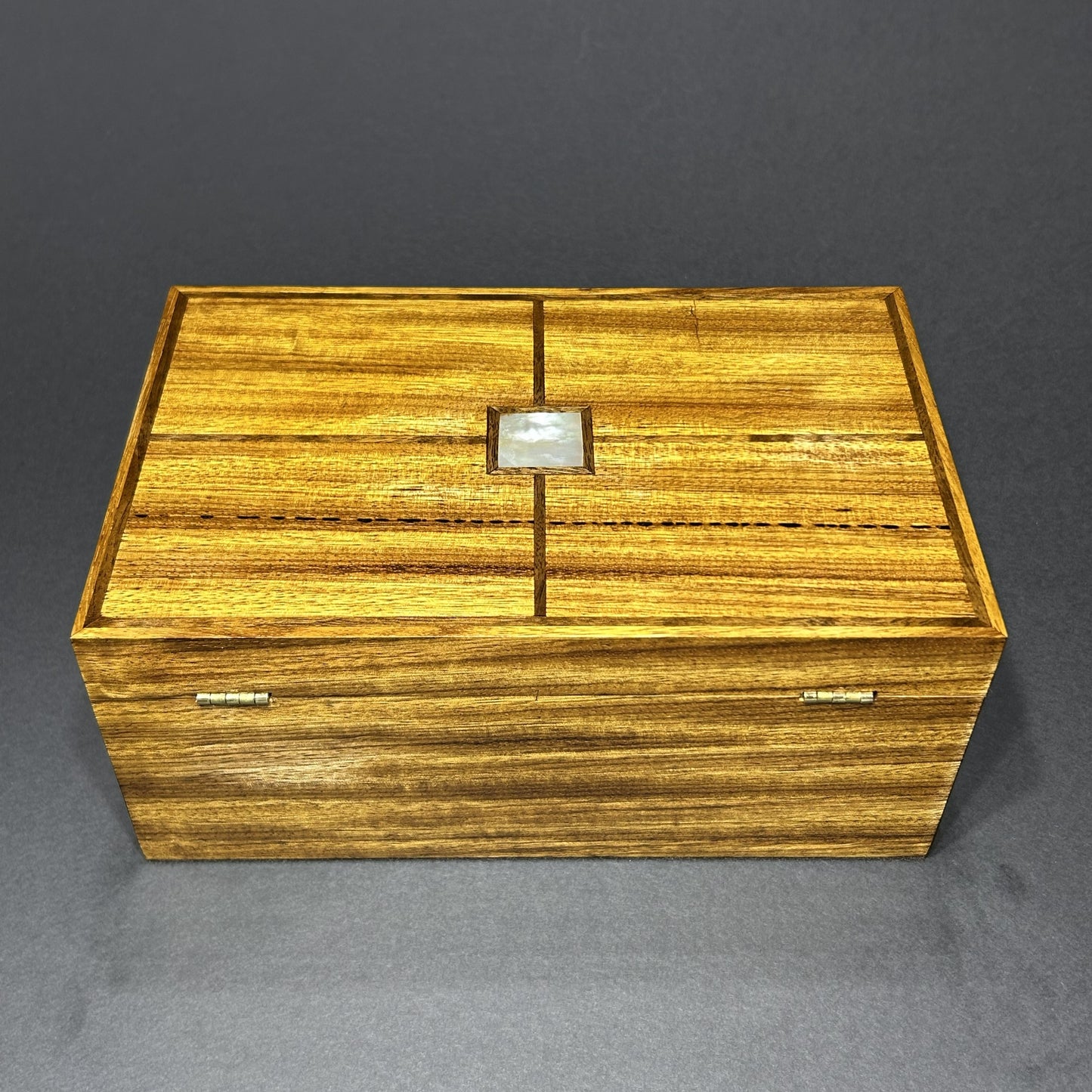 Quartersawn Zebrawood (L)