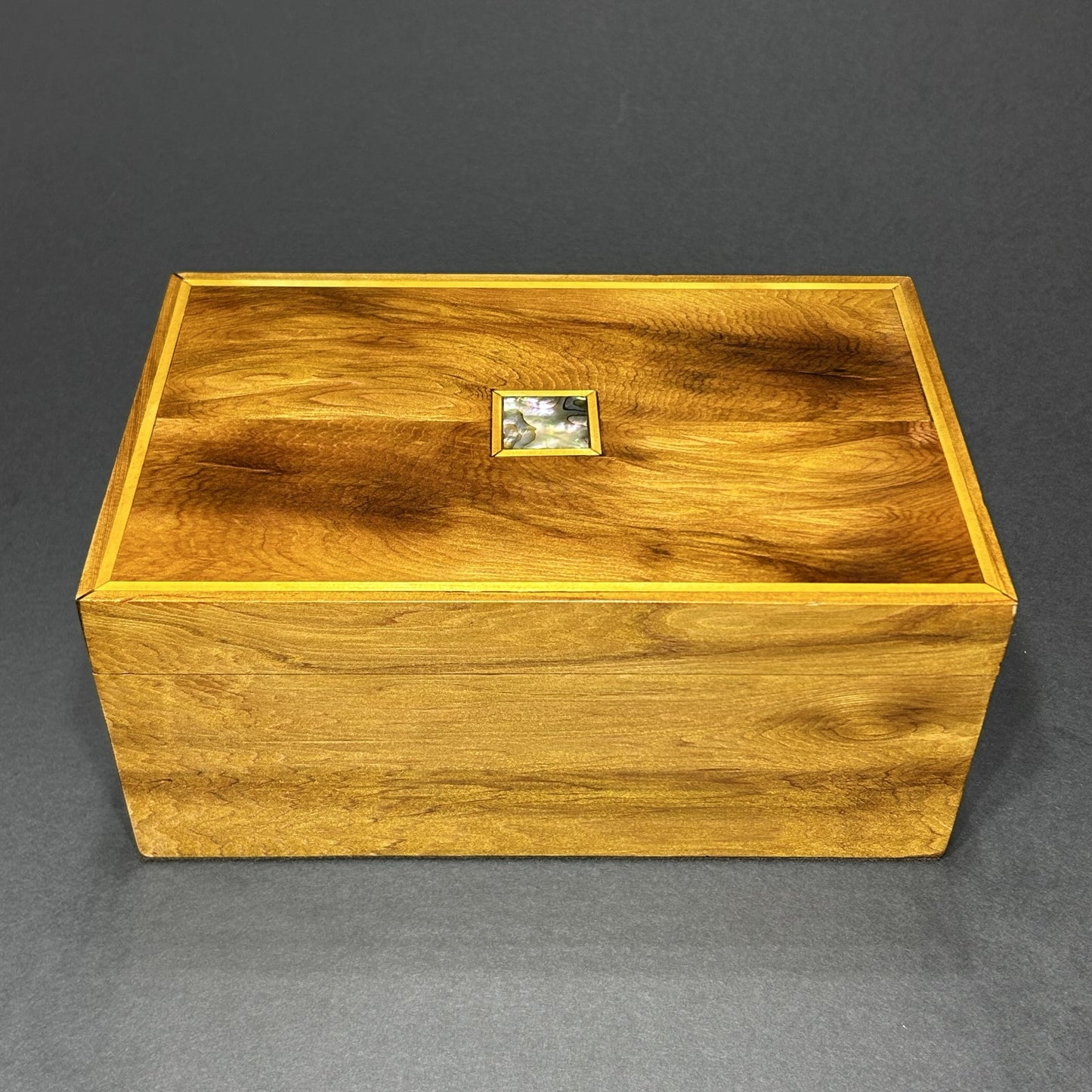 Western Red Cedar (L)