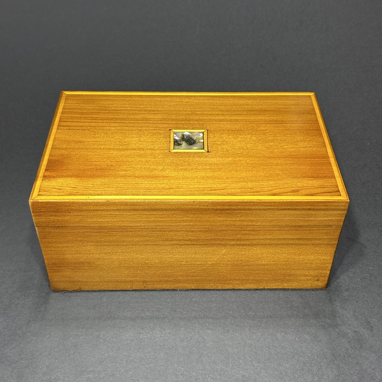 Western Red Cedar (L)