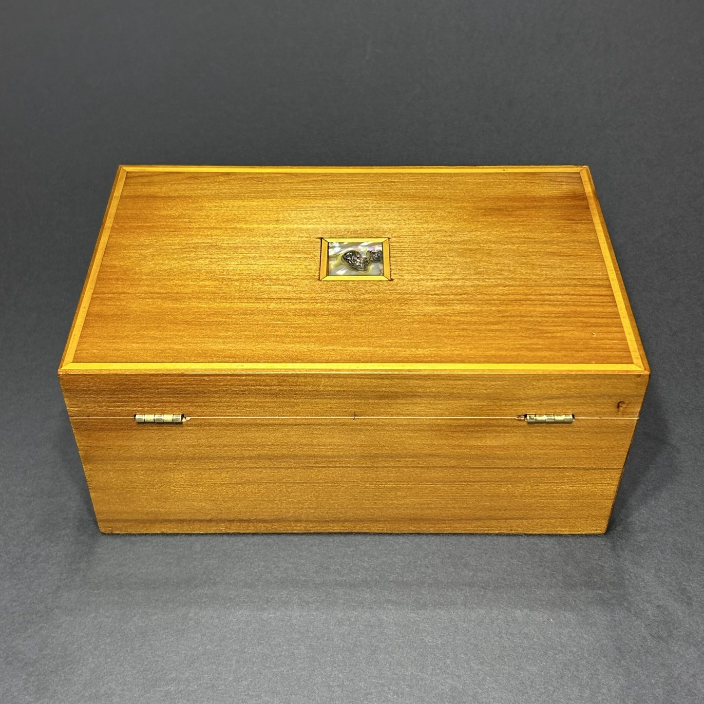 Western Red Cedar (L)