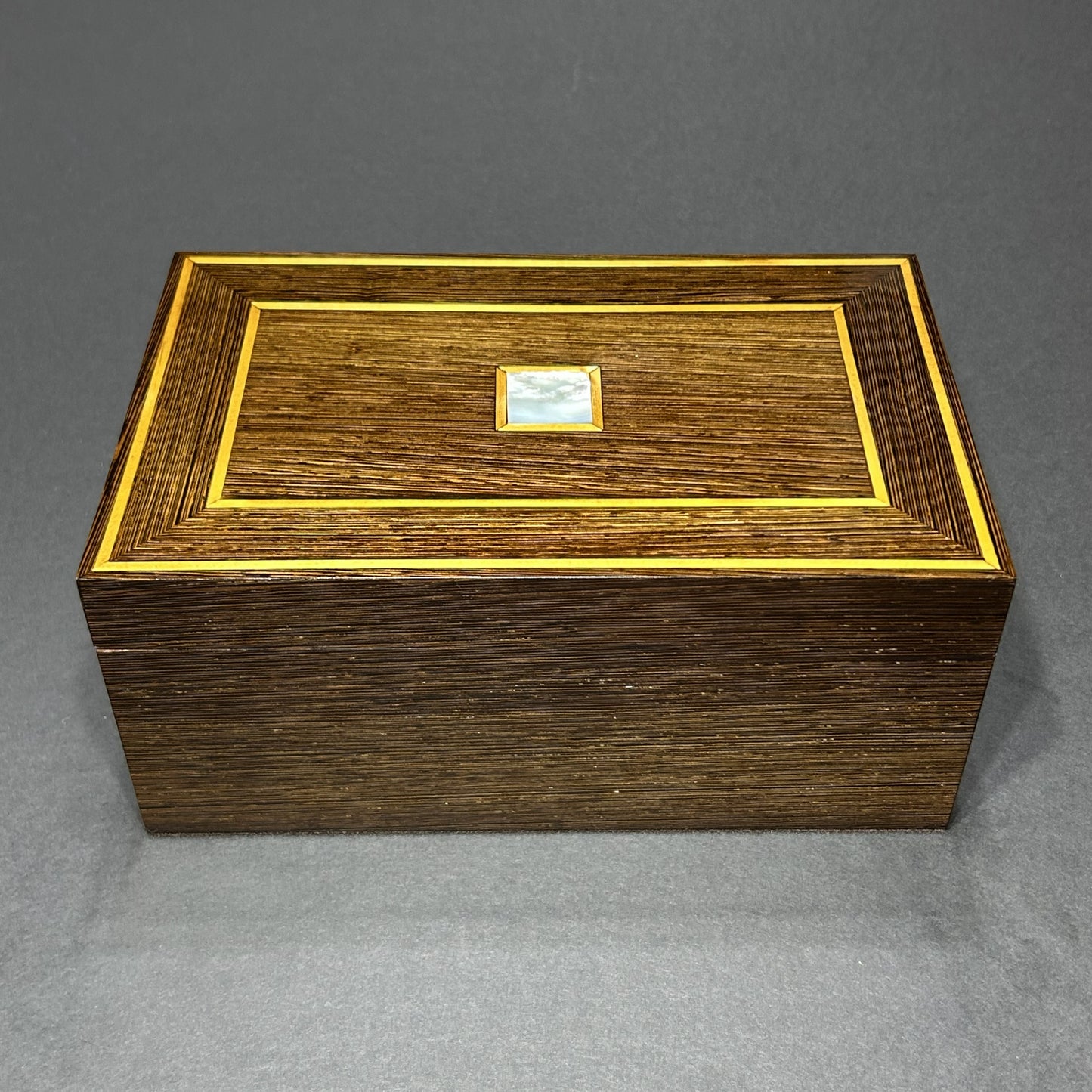 Quartersawn Wenge (L)