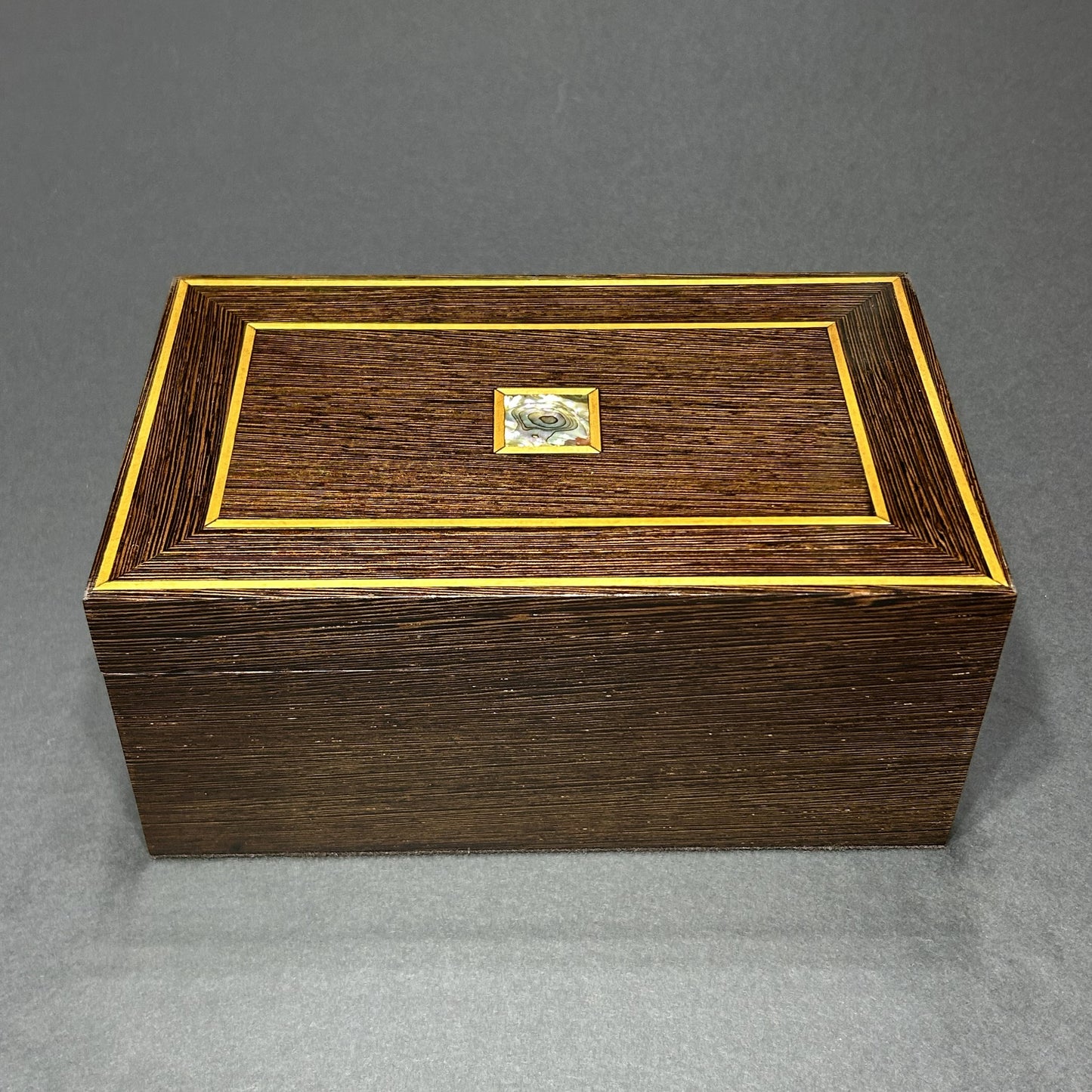 Quartersawn Wenge (L)