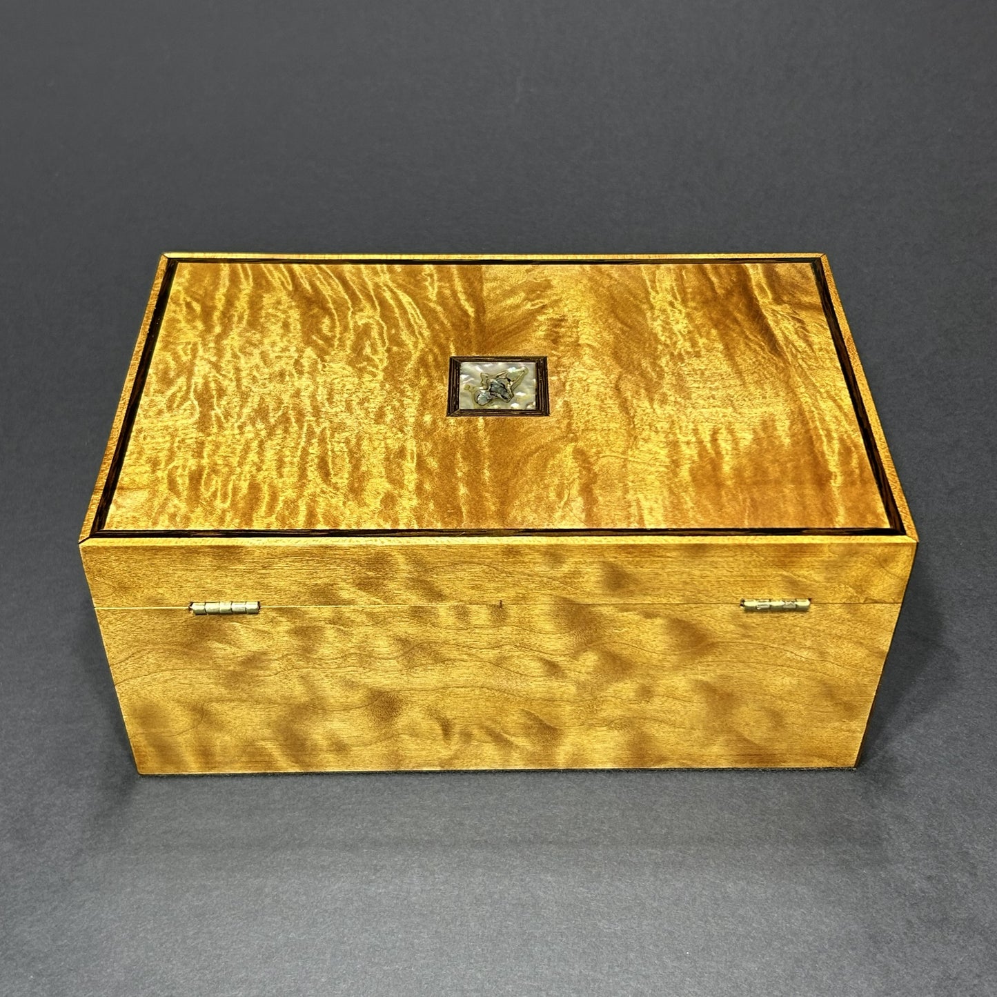 Quilted Western Maple (L)