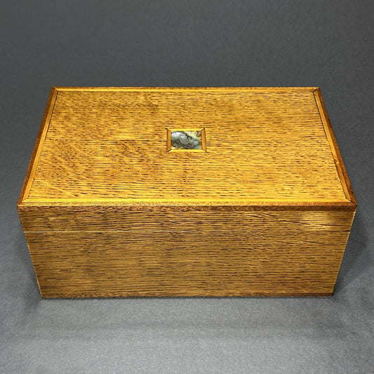 Quartersawn White Oak (L)