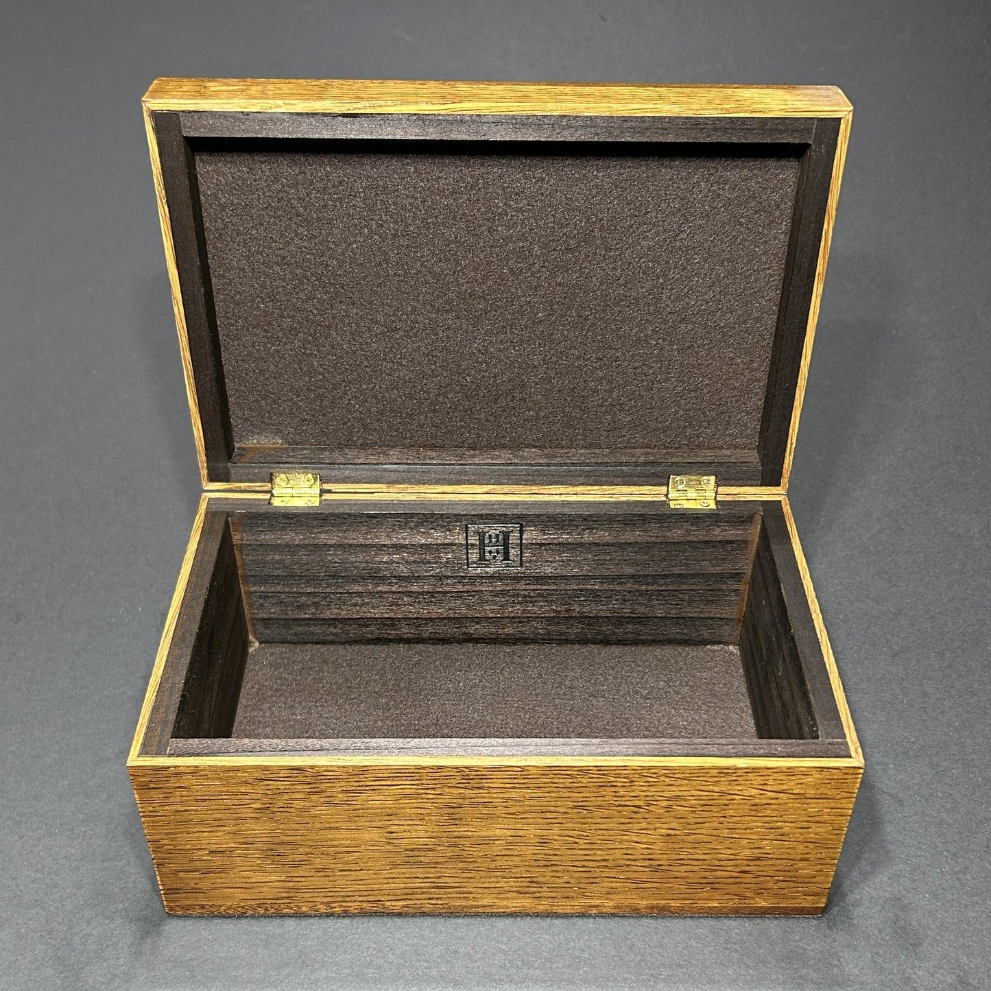 Quartersawn White Oak (L)