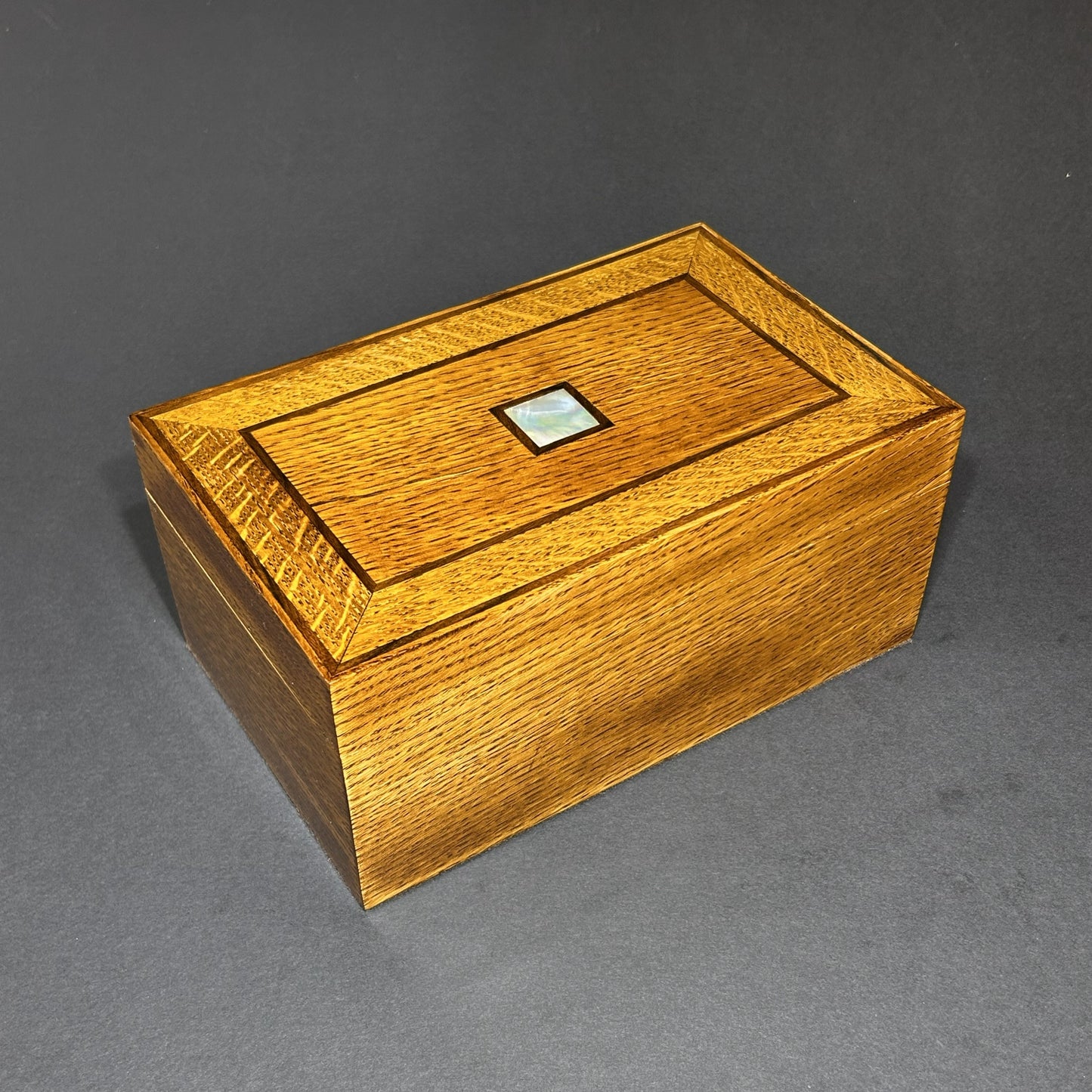 Quartersawn White Oak (William Penn)