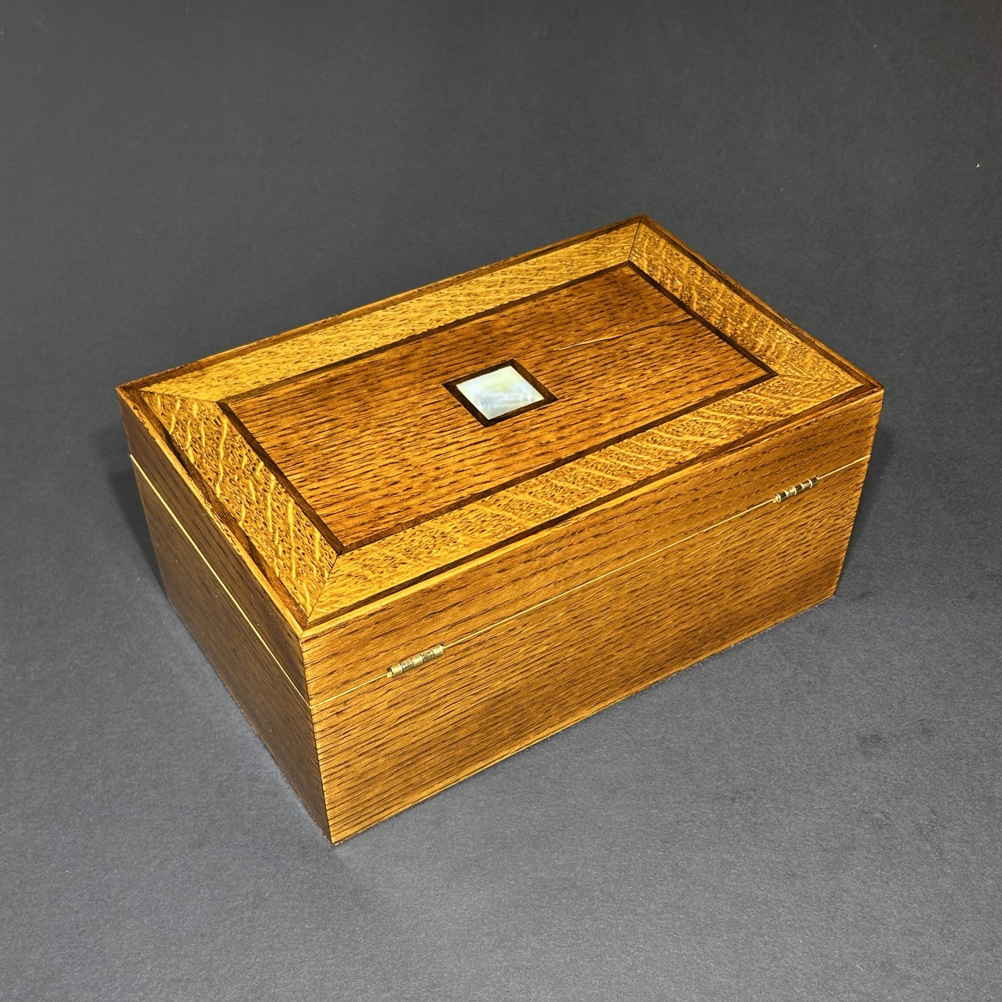 Quartersawn White Oak (William Penn)