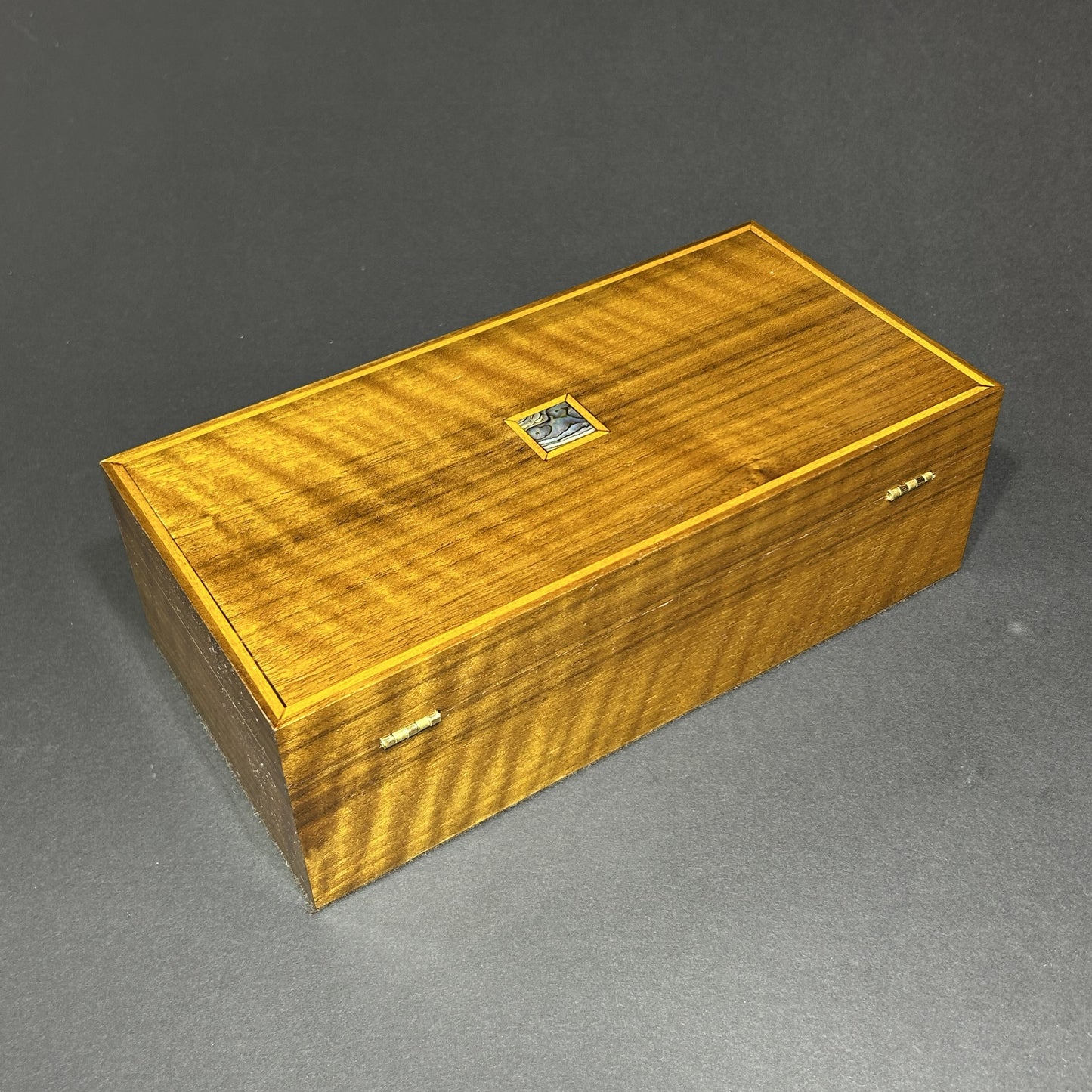 Flamed Balck Walnut